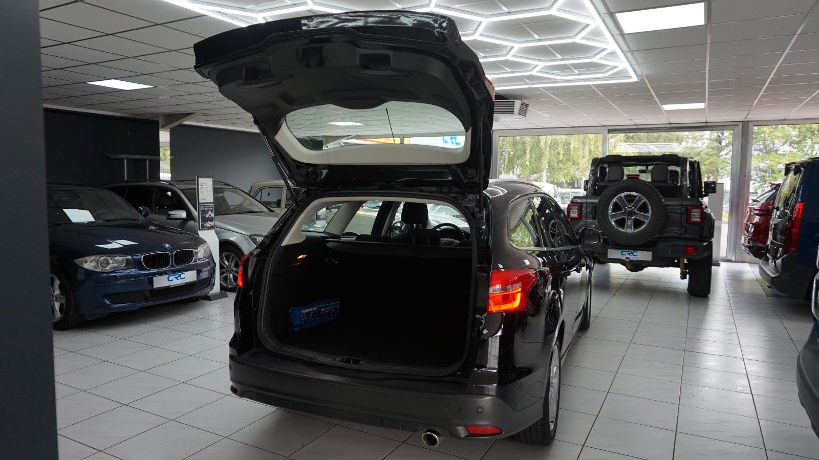 Fahrzeugabbildung Ford Focus Turnier Titanium  4,4L / 100 Verbrauch