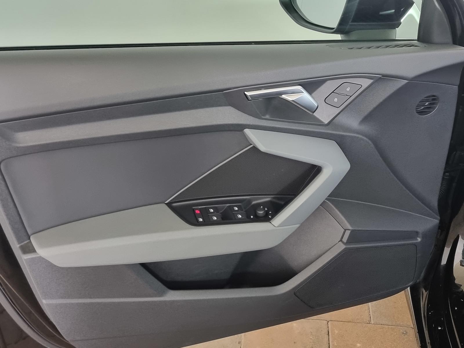 Audi A3 30TFSI limo Navi Leder Digital VIC Kamera LED, миниатюра 21