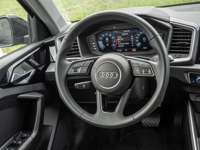 A1 Sportback 30 TFSI advanced S tronic SHZ LED