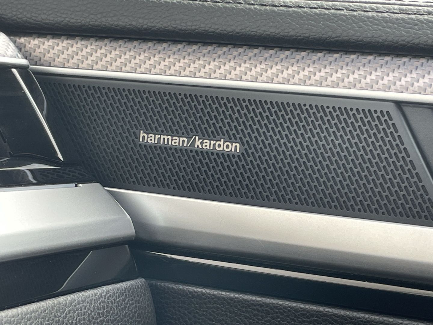 Arteon 2.0TSI DSG 4Motion R-Line Pano/AHK/Kamera