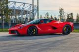 Ferrari LaFerrari ROSSO CORSA- 1 OF 499 - Ferrari LaFerrari Gebrauchtwagen