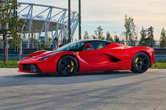 Ferrari LaFerrari ROSSO CORSA- 1 OF 499