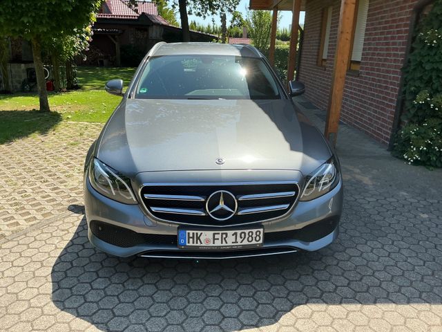 MERCEDES-BENZ E 200 d T Autom. 2 Hand