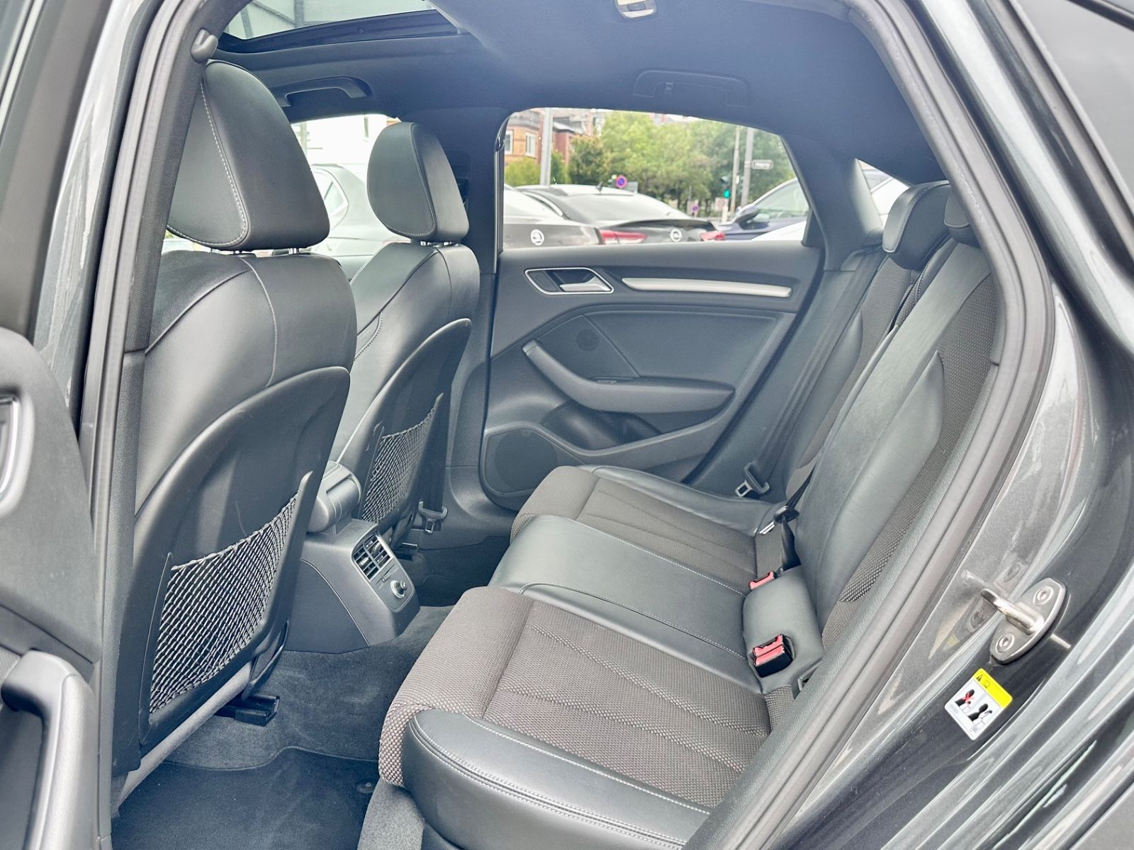 Fahrzeugabbildung Audi A3 S LINE SPORT QUATTRO LIMOUSINE*PANO+AUTOM*