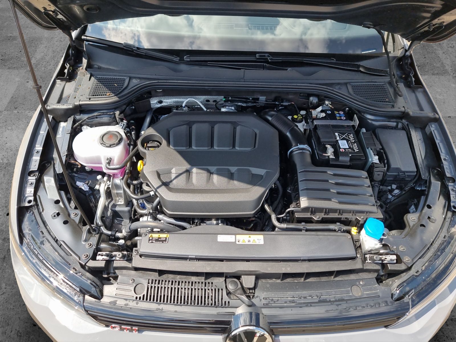 Fahrzeugabbildung Volkswagen Golf VIII GTI Clubsport Akrapovic Matrix Navi Pa