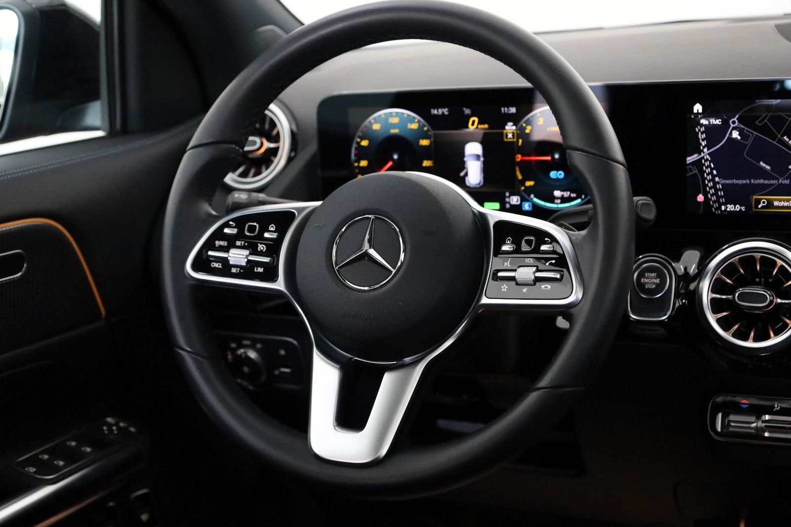 Fahrzeugabbildung Mercedes-Benz GLA 250 e, Progressive,Leder,Panorama,LED,Kamera