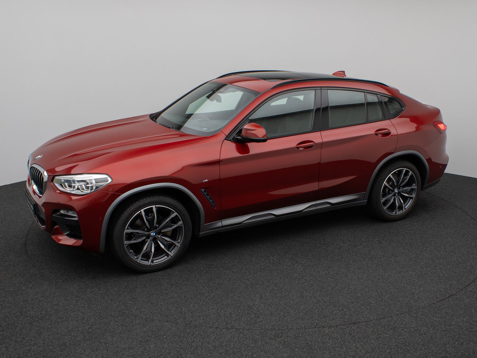 Fahrzeugabbildung BMW X4 xD20d M Sport X Panorama HUD HiFi Komfort 20"