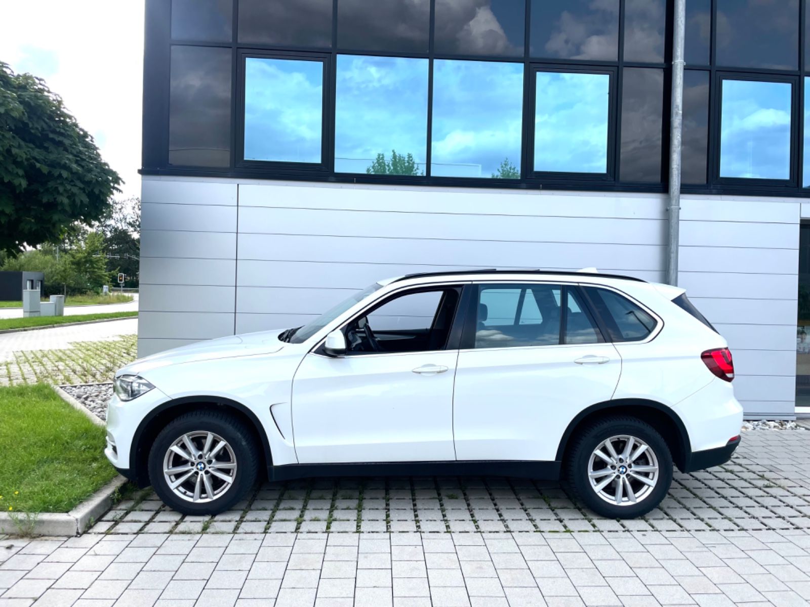 BMW X5 xDrive40d Navi/Head-UP/AHK