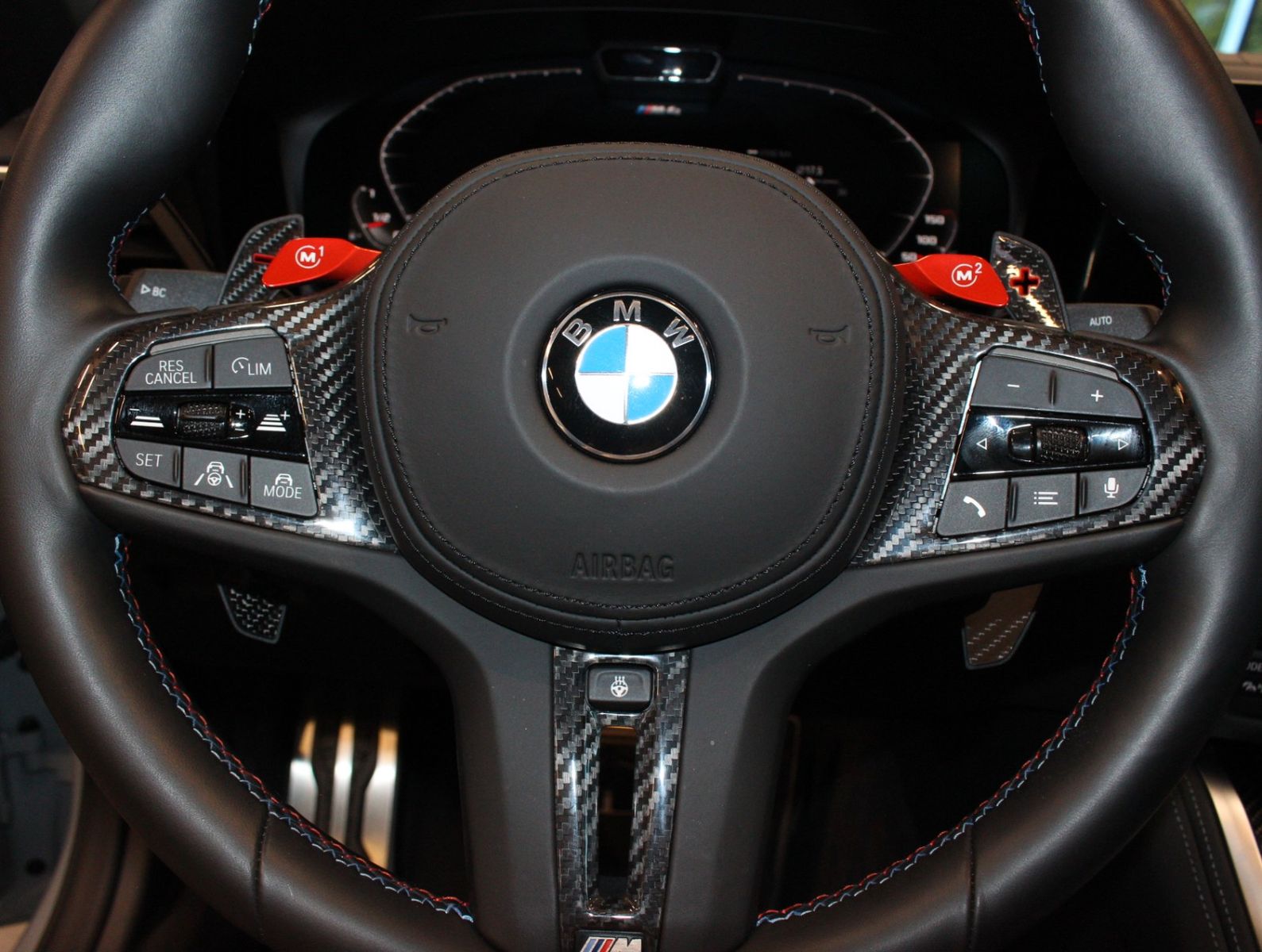 Fahrzeugabbildung BMW M4 Coupe M xDrive Competition HUD*Laser*360°