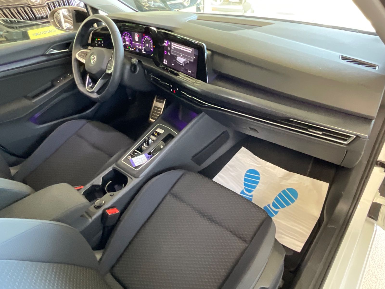 Fahrzeugabbildung Volkswagen Golf VIII Lim. United eTSI