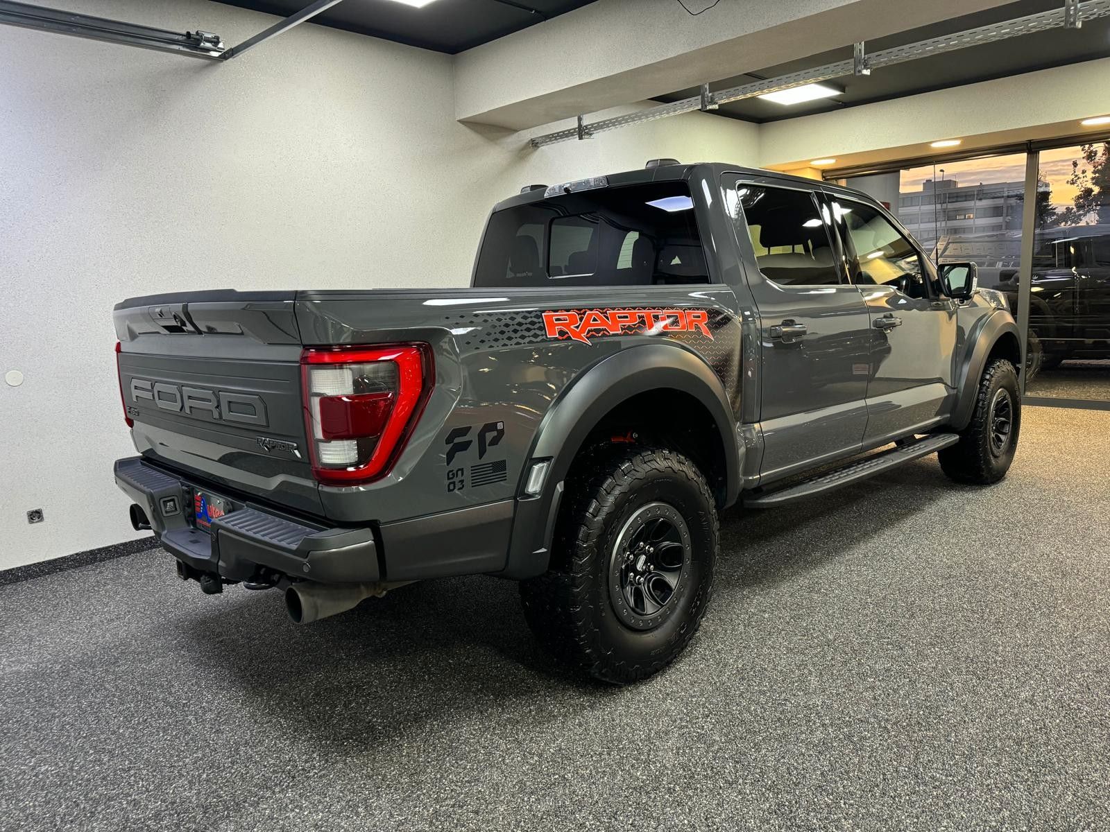 Fahrzeugabbildung Ford RAPTOR SVT SUPERCREW-ACC-NAVI-360-BEAD LOCK-1.HD