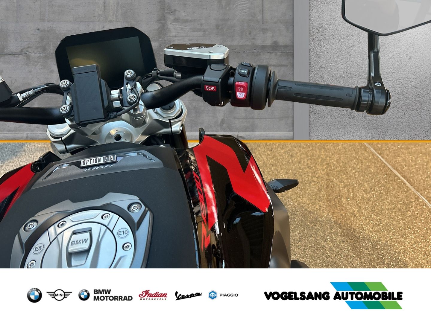 Fahrzeugabbildung BMW R 1300 R Option 719, Dynamik-Paket, Lenkerendens
