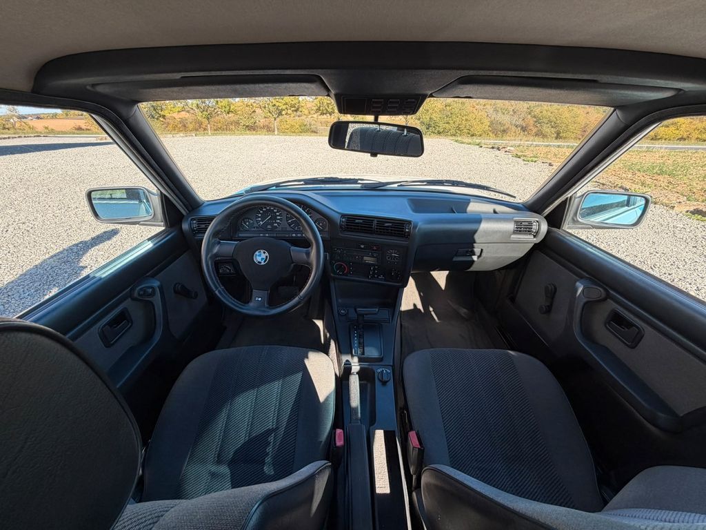 BMW 3 Series 1990