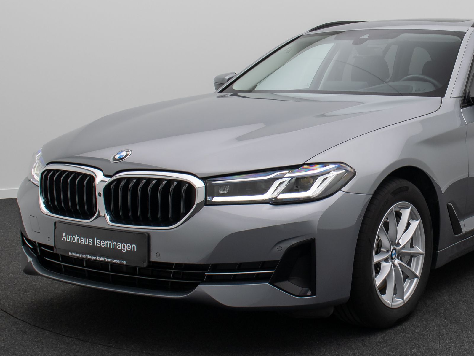 Fahrzeugabbildung BMW 530d Panorama Laser HUD 360&deg; DAB Leder Komfort