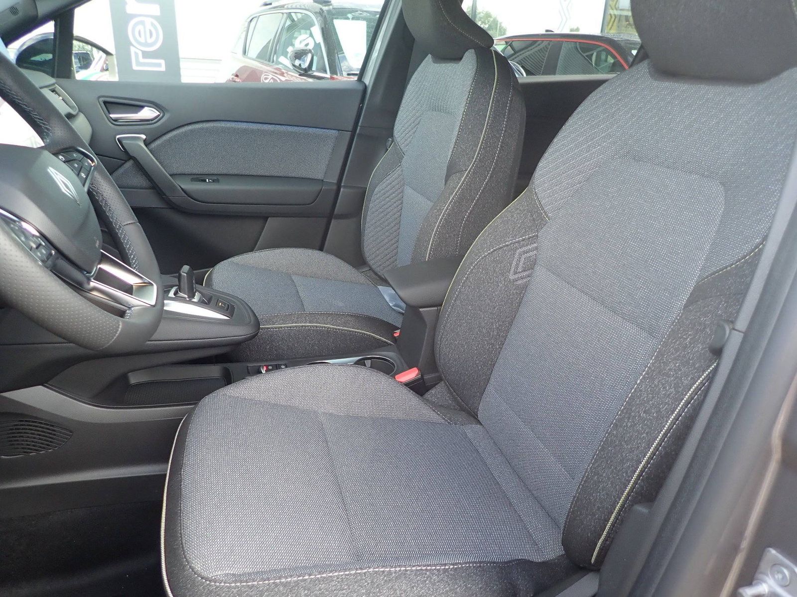 Fahrzeugabbildung Renault Symbioz KISS Full Hybrid E-Tech 160
