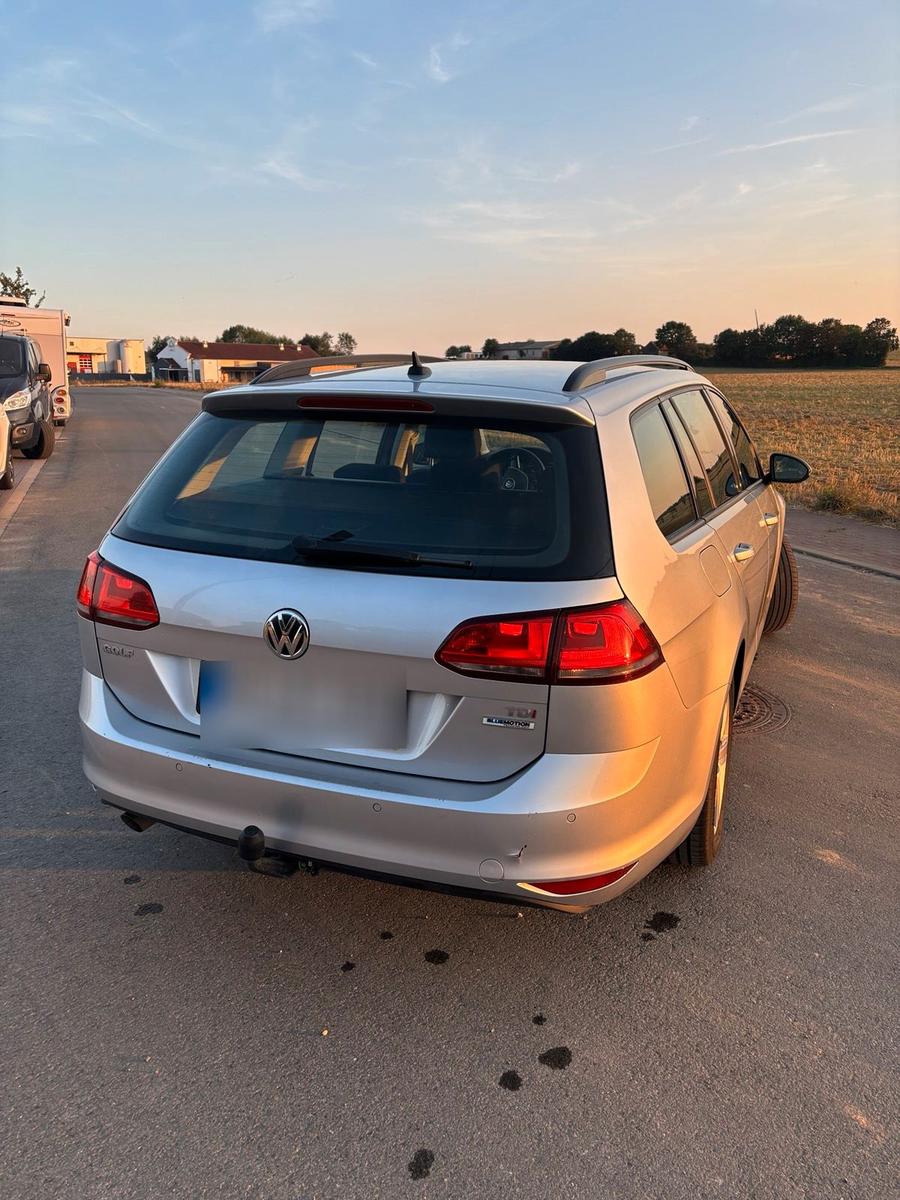 Volkswagen Golf 2015 — engine 110 HP (81kW)