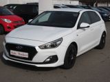 Hyundai i30 Pure - Hyundai i30: Pure