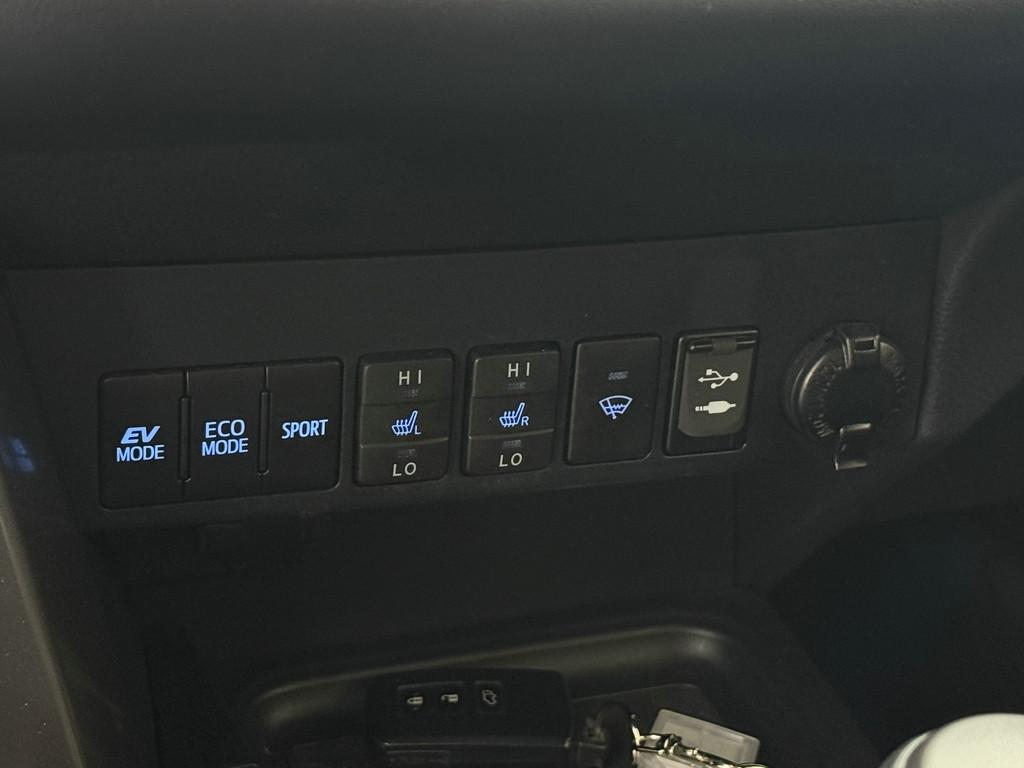 Toyota RAV4 2.5 Hybrid Team D, 1.Hd., LED, Navi, Kamera