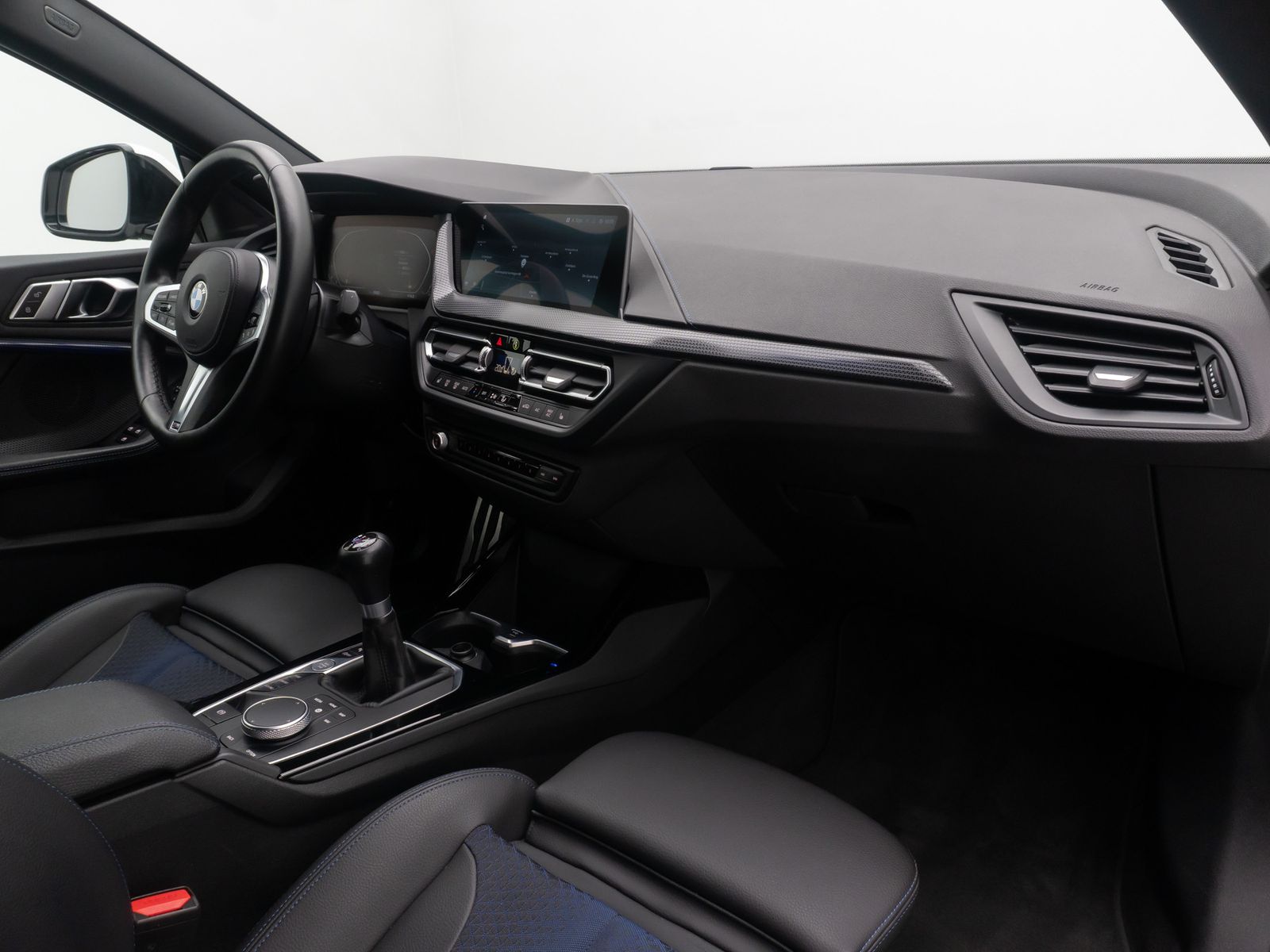 Fahrzeugabbildung BMW 218i Gran Coup&eacute; M Sport DAB Kamera AHK 18Zoll