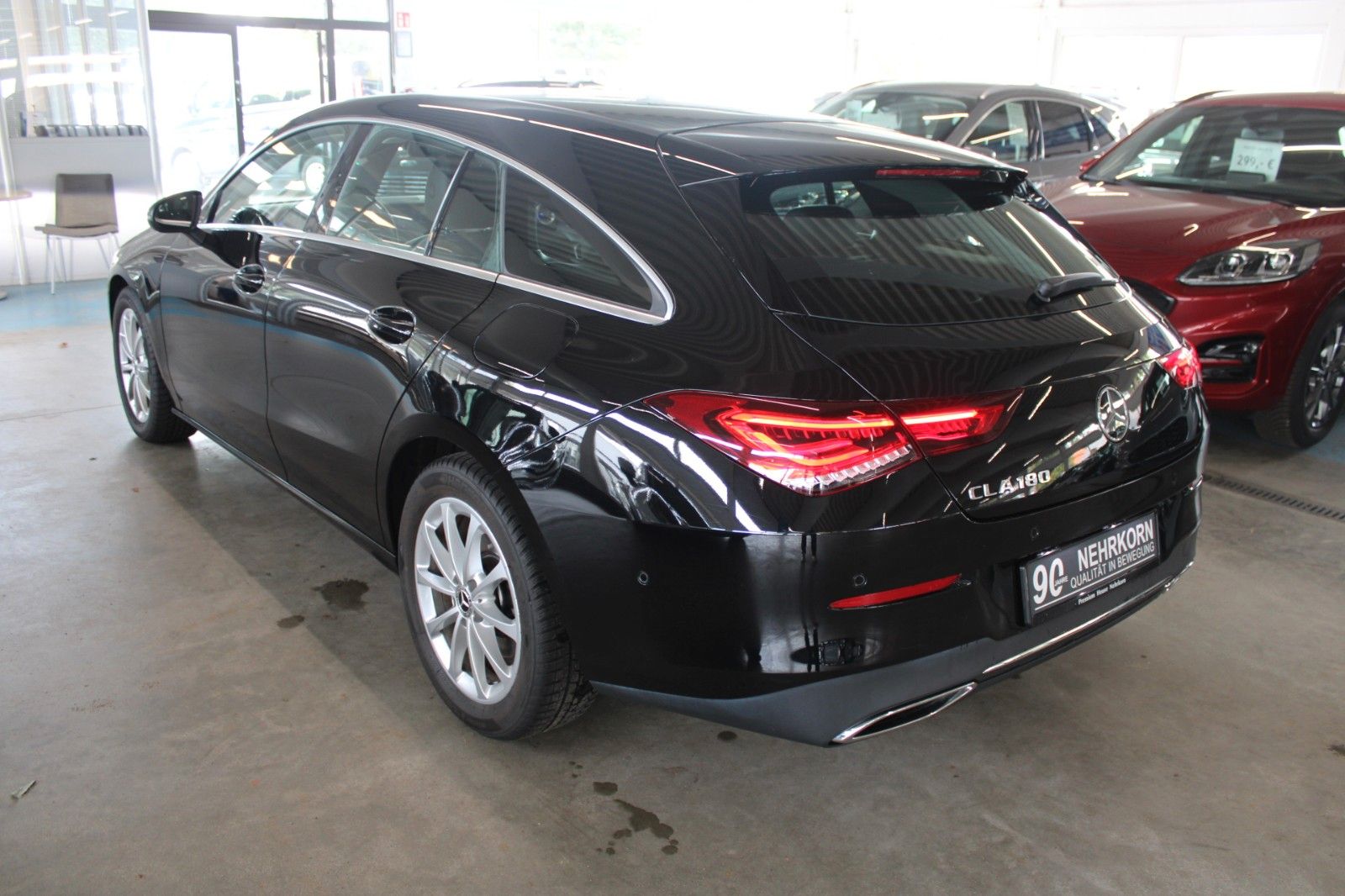 Fahrzeugabbildung Mercedes-Benz CLA 180 Shooting Brake LED NAVI DAB HighEnd uvm