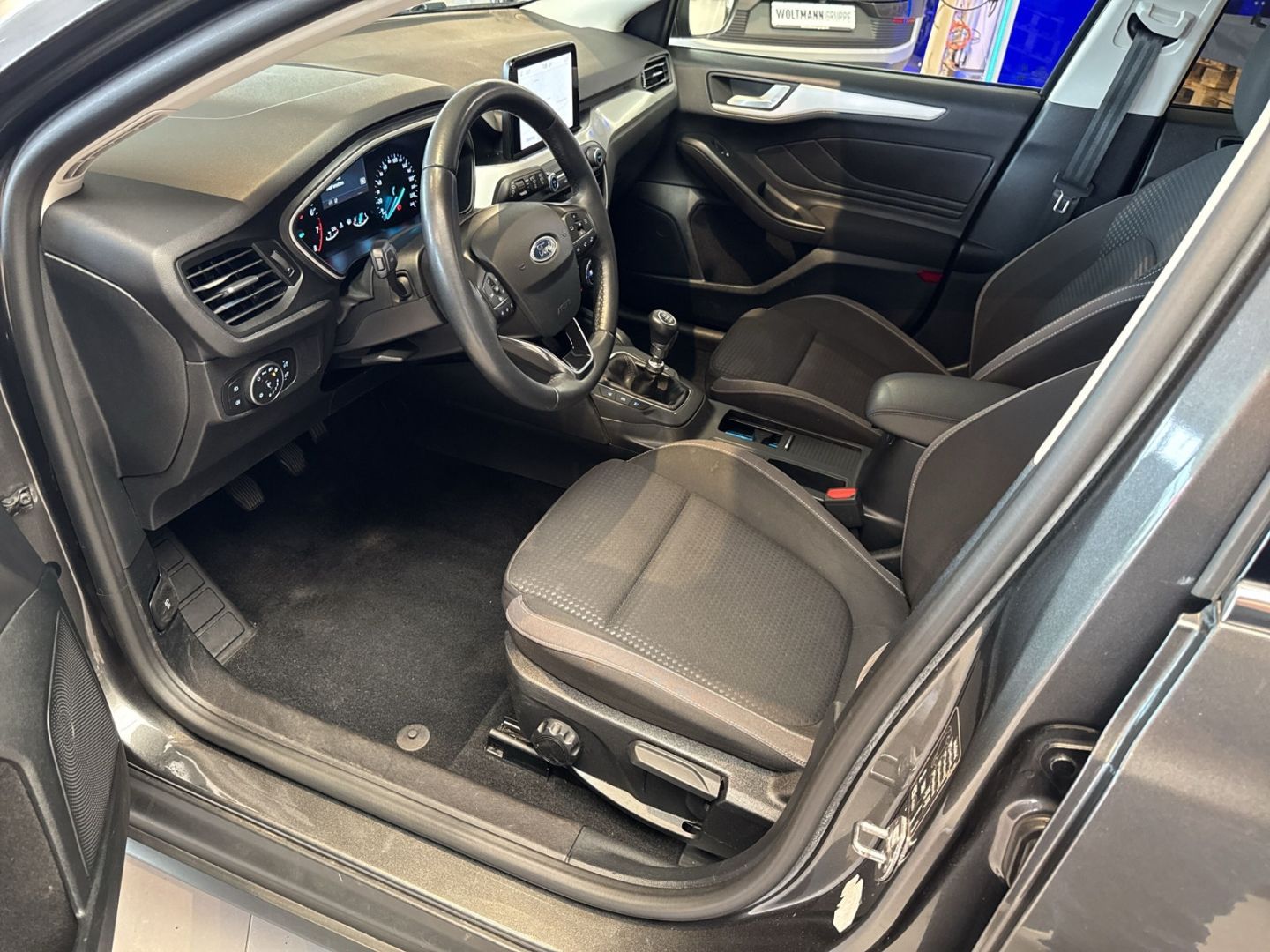 Fahrzeugabbildung Ford Focus Turnier Cool & Connect 1.0 EcoBoost Mild-H