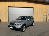 BMW X5 3.0d - Allrad - Titansilber - BMW X5 aus 2004 mit Diesel-Antrieb