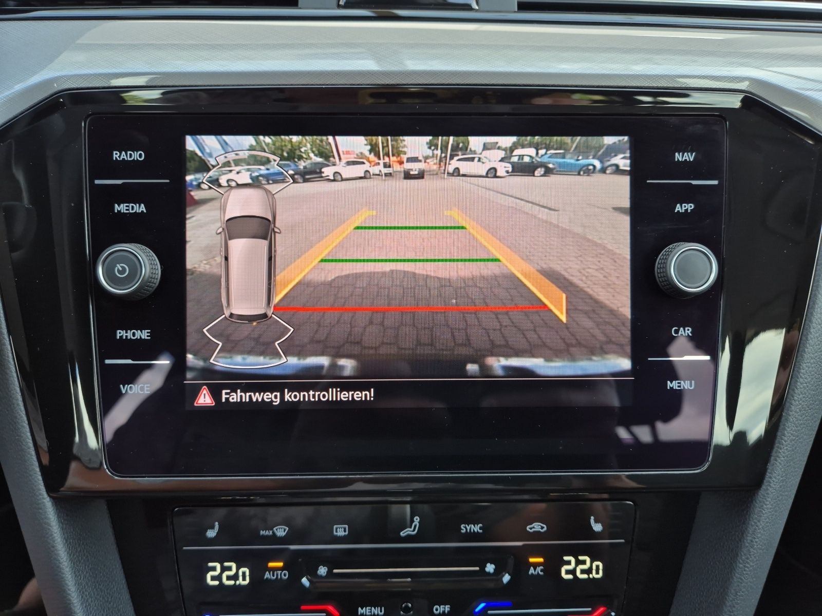 Fahrzeugabbildung Volkswagen Passat Variant TDI Business DSG Matrix Navi ACC