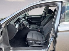 Fahrzeugabbildung Volkswagen Passat Variant 2.0 TDI DSG Business AHK ACC CAM