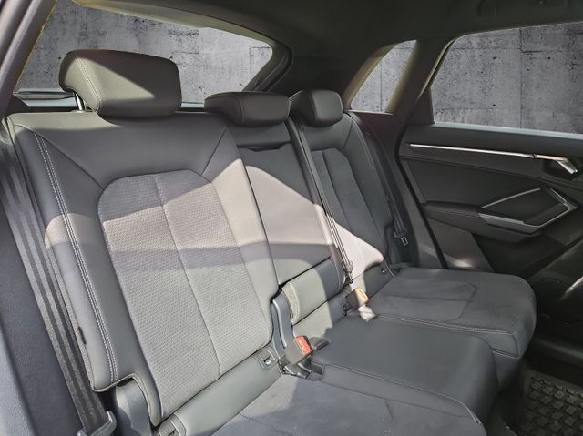 Q3 40 TFSI quattro S tronic S line schwarz Optik