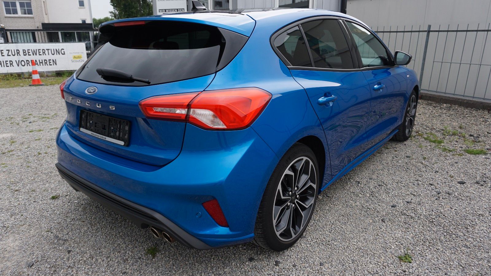 Fahrzeugabbildung Ford Focus Lim. ST-Line, Navi, LED, B&O Sound+WR