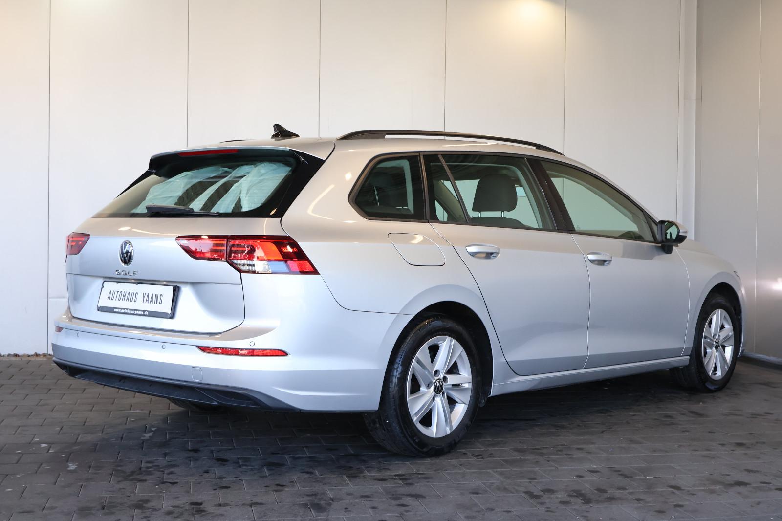 Volkswagen Golf VIII 2.0 TDI Life AID+ACC+LED+AMBIENT+AHK