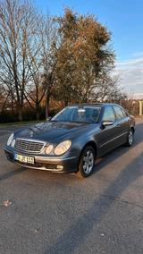 Mercedes-Benz Mercedes E220CDI W211 Rentner Fahrzeug, Au... - Mercedes-Benz E 220 aus 2005: Cdi