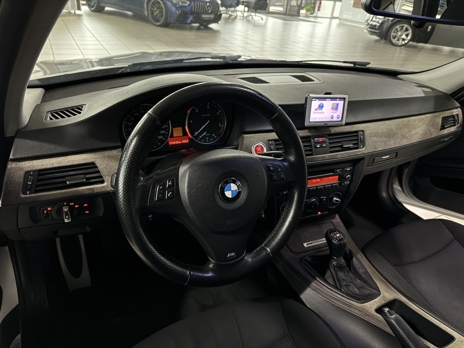 Fahrzeugabbildung BMW 316d Touring Tempomat Klima Navi