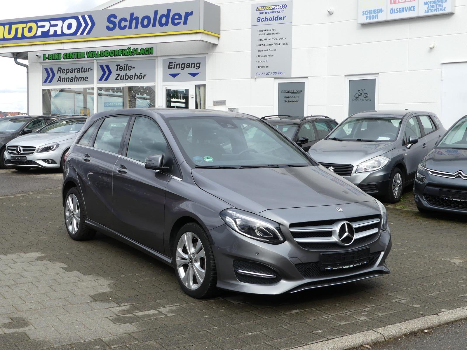 Mercedes-Benz B 180 Urban Style Edition | NAVI | LED | PDC