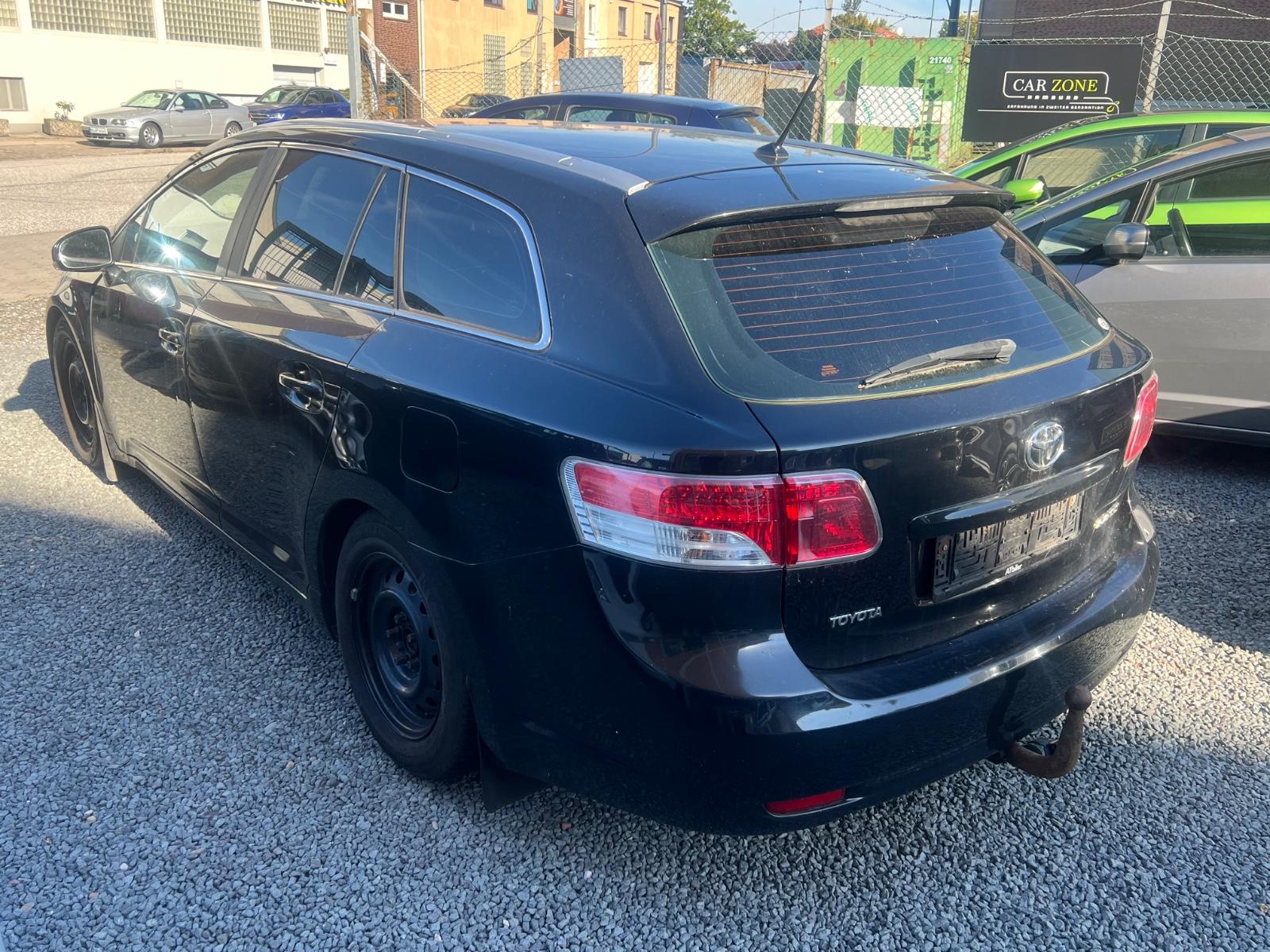 Toyota Avensis 2011 — photo 6