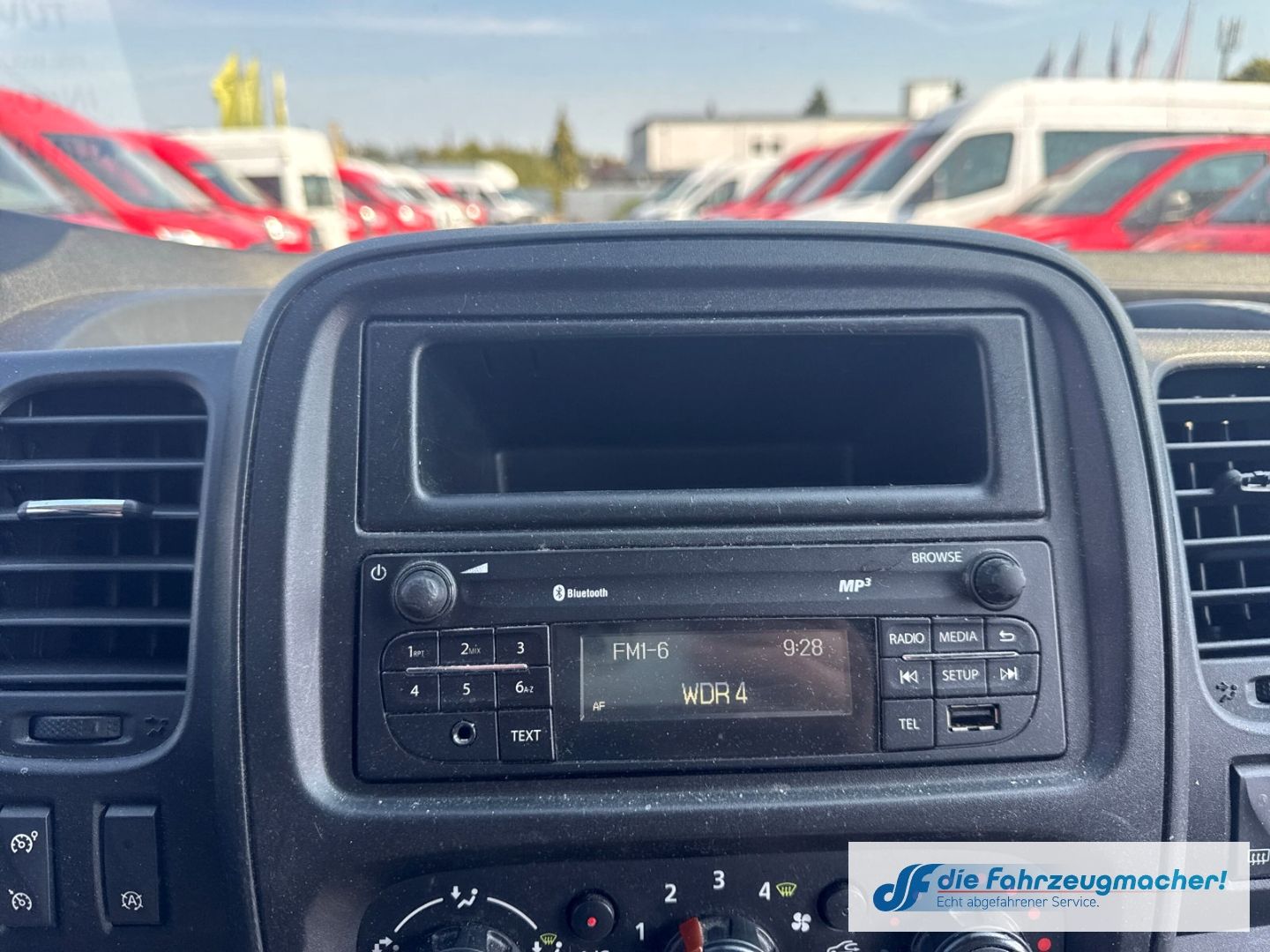 Fahrzeugabbildung Opel Vivaro B Kombi Combi 9Si. L1H1 2,7t *2673 *EXPOR