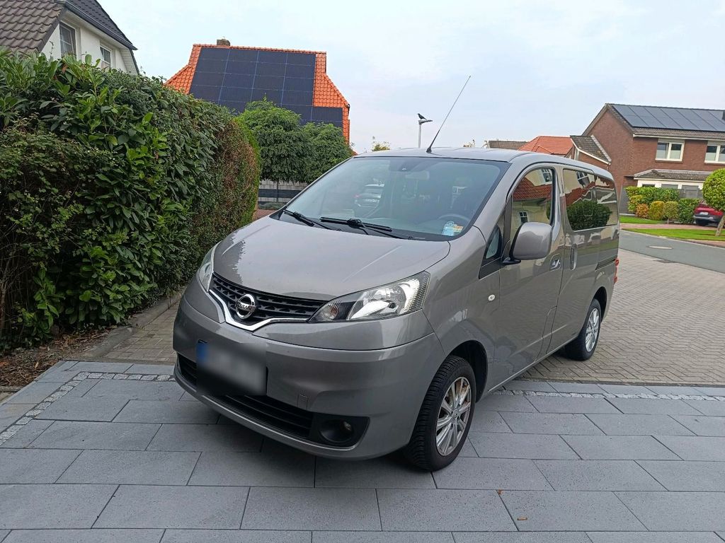 Image of Nissan NV200