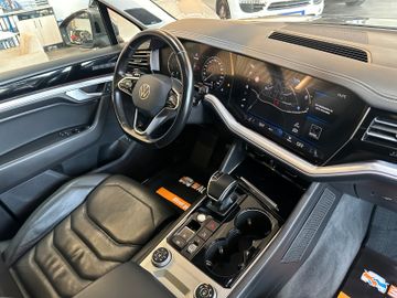 Volkswagen Touareg 4Motion eHybrid *1.Hand*HeadUP*Voll*