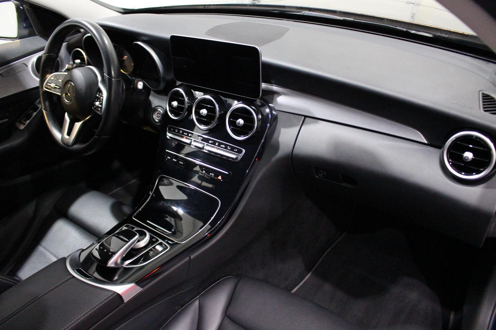 Mercedes-Benz C 300 e T MULTIBEAM LEDER AMBI AHK 19" TOP SH DE