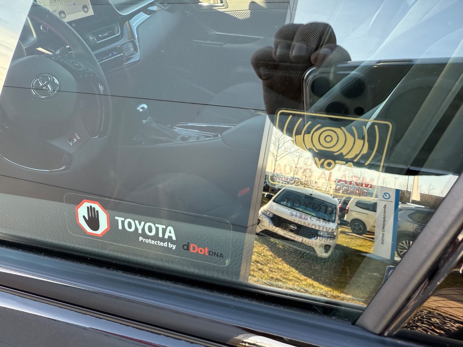 Fahrzeugabbildung Toyota C-HR Hybrid GR Sp.Black Edition-nur13.500km