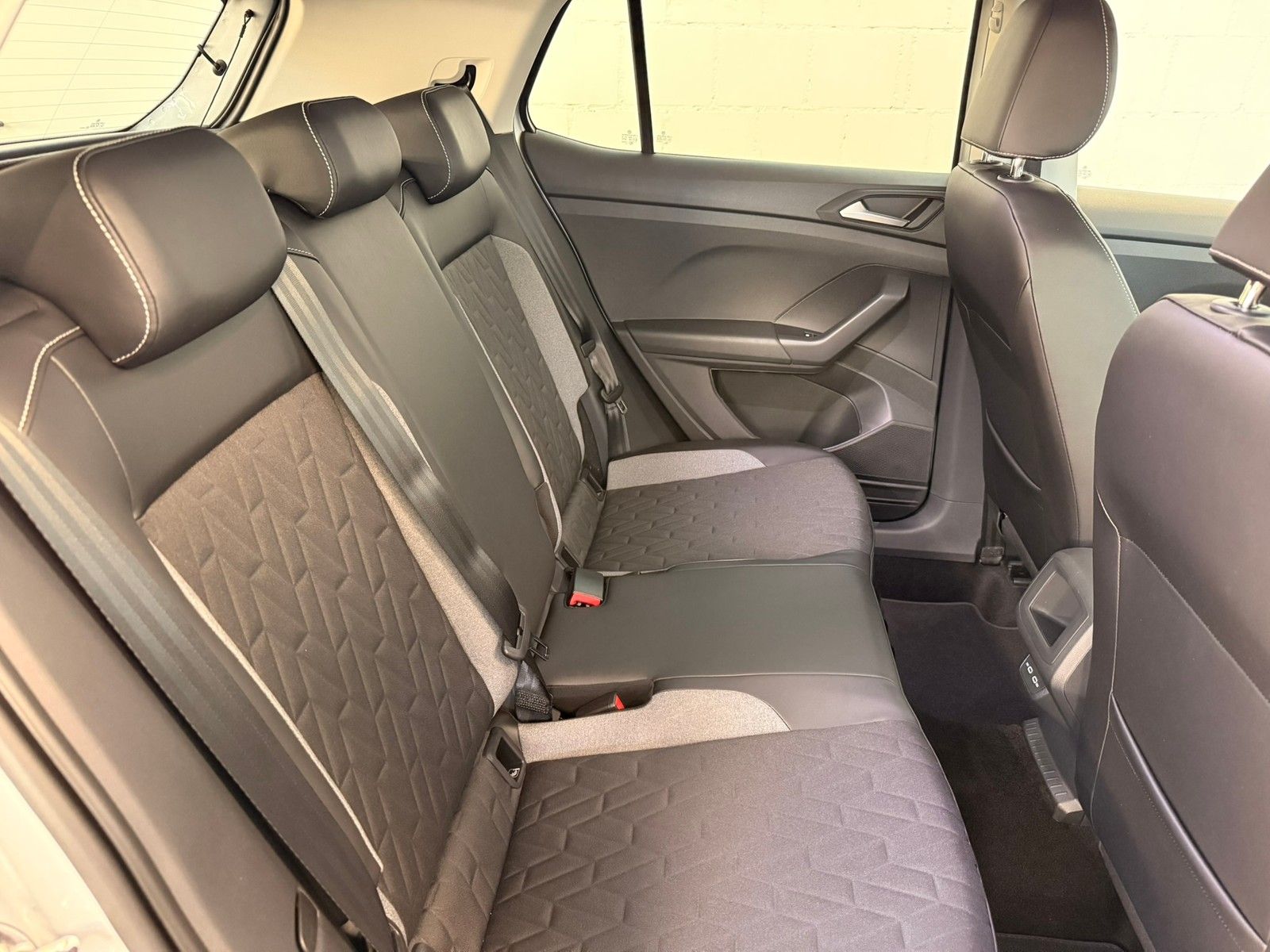 Fahrzeugabbildung Volkswagen T-Cross Energy 1.0 TSI DSG + AHK + Kamera + Navi