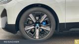 BMW iX xDrive40 Sportpaket AHK LCPro ACC 360° Pano - BMW iX: Schiebedach