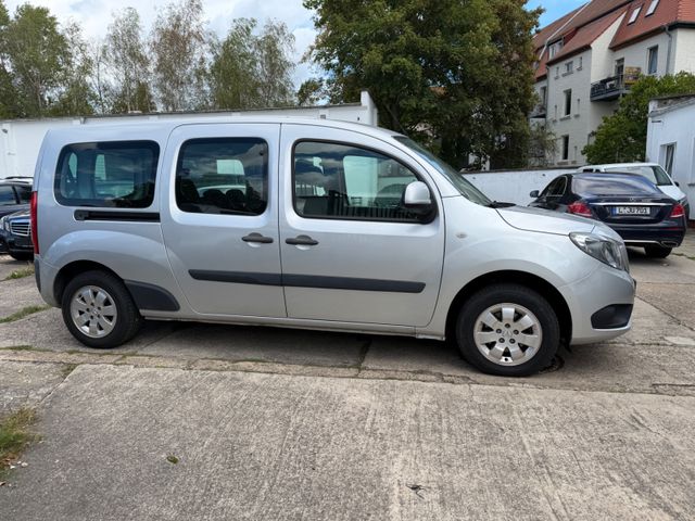 Citan Kombi 111 CDI extralang, 7 Sitze, AHK Bild 6