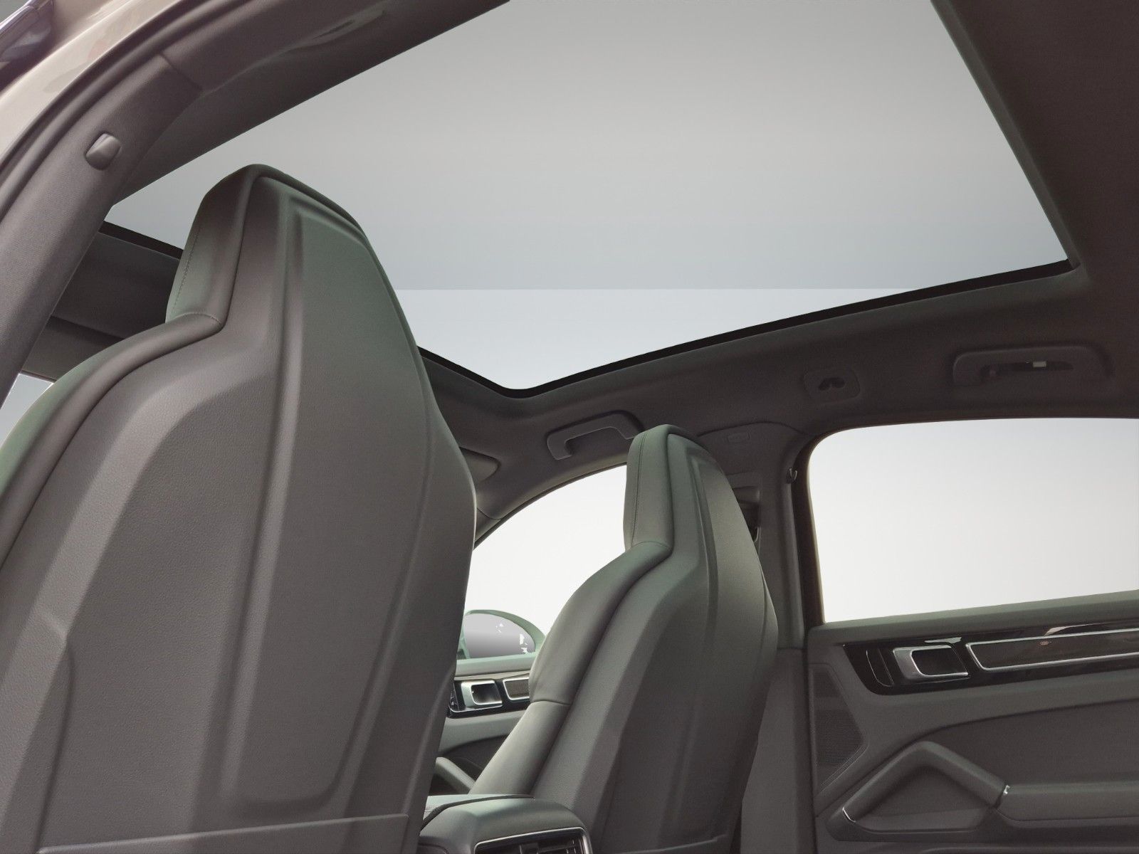 Fahrzeugabbildung Porsche CAYENNE COUPE PANO BOSE KAM 21" SPORTCHRONO