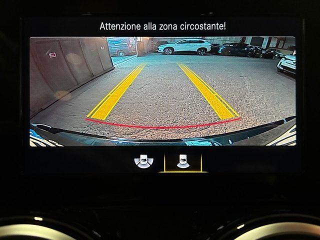 Mercedes-Benz GLB 180