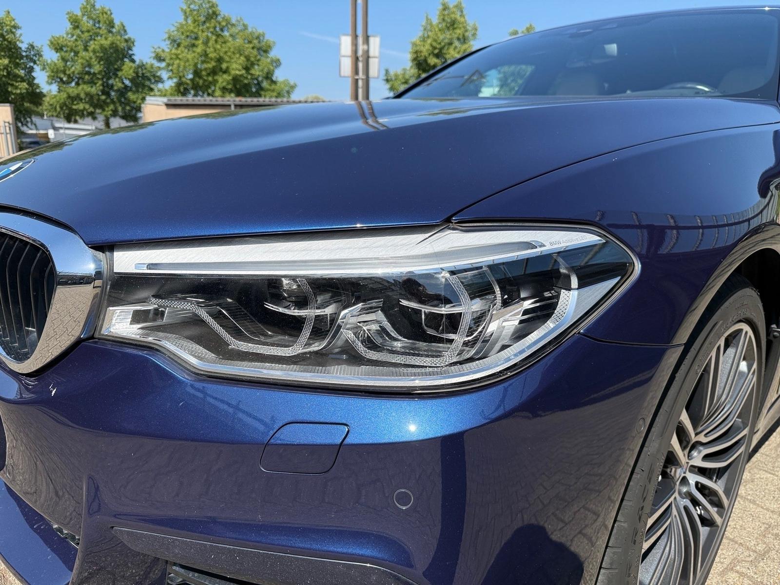 BMW 520d M SPORTPAKET+PANORAMA+AHK+MASSAGE+NIGHT VIS