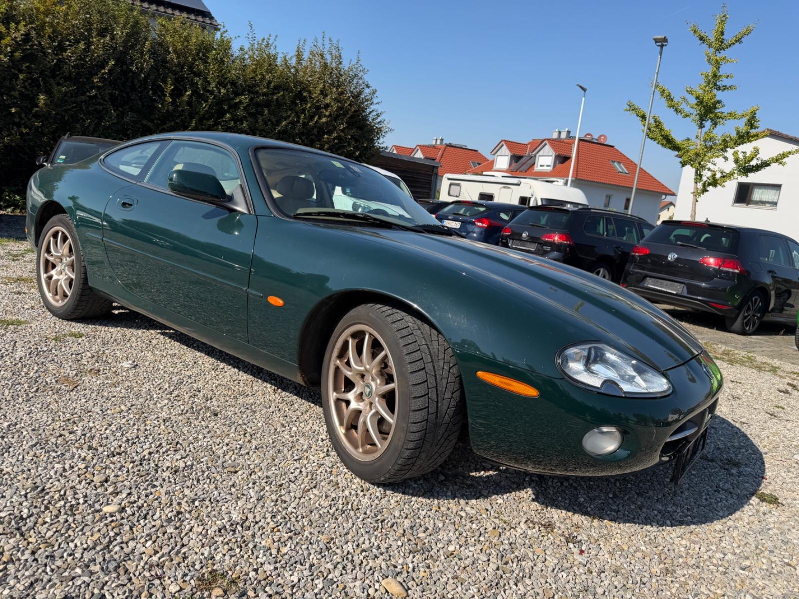 Jaguar XK8