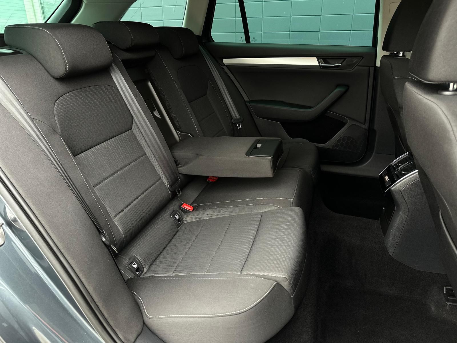 SKODA Superb 2.0TDI AMBITION COMBI 4x4* BIXEN#ACC#AHK - Image 16