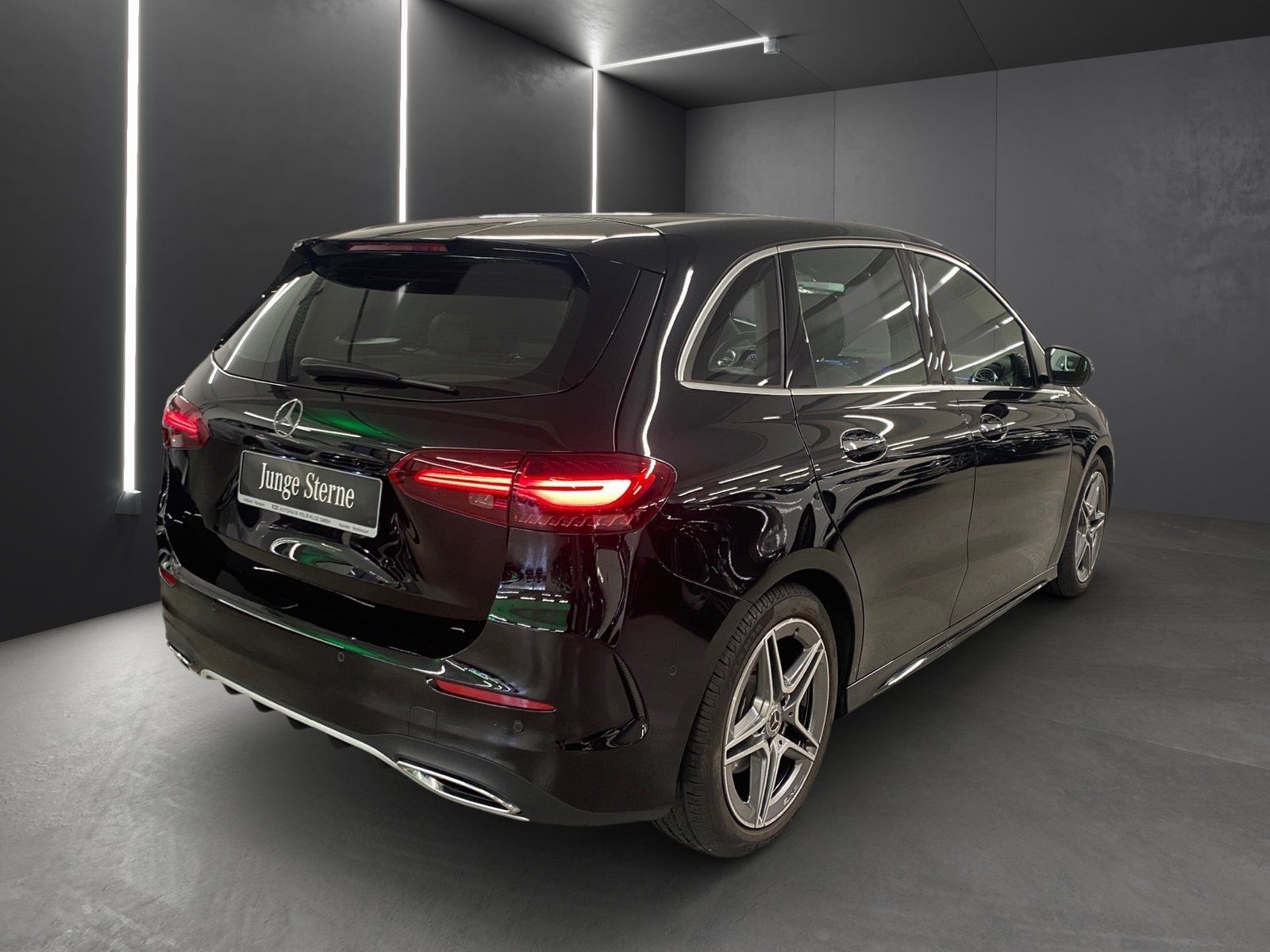 Fahrzeugabbildung Mercedes-Benz B 200 AMG*Totwinkel*LED*Kamera*CarPlay*EasyPack*