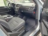 Mercedes-Benz ML 500 4MATIC - - Mercedes-Benz ML 500: Geländewagen